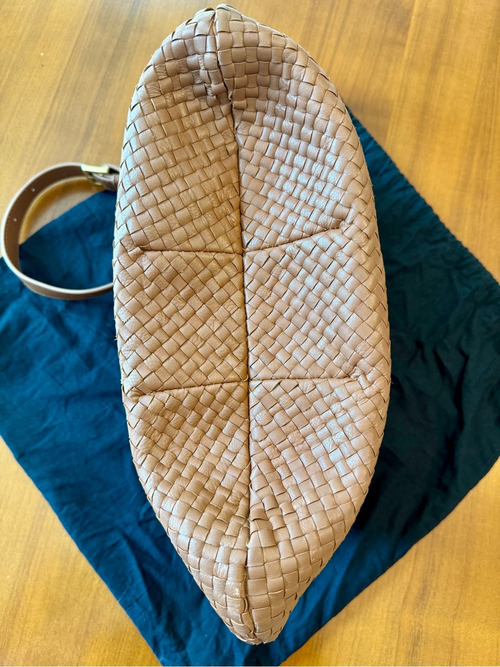 Quince Italian Leather “Sloane” Convertible Shoulder Bag in Cognac - Picture 3 of 9